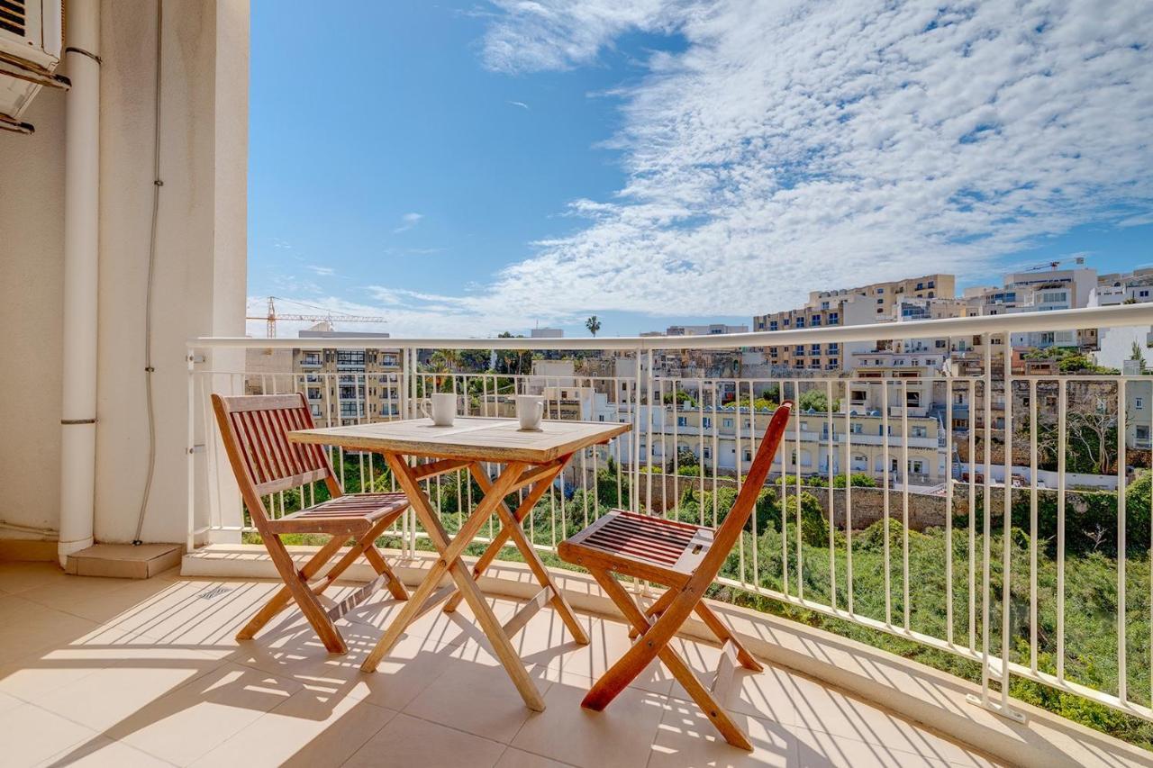 Modern Apartment Steps From Balluta Bay Sliema Exterior photo